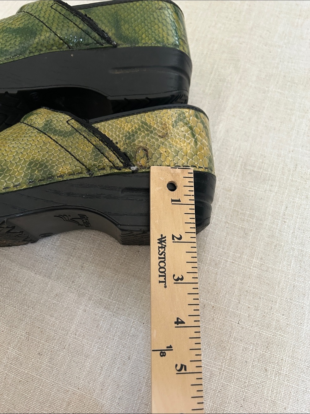 Dansko Professional Python Patent Green Clogs Women's Size 39 Snakeskin Leather - Picture 5 of 14